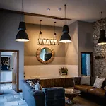 Stables Ξενοδοχείο 5*