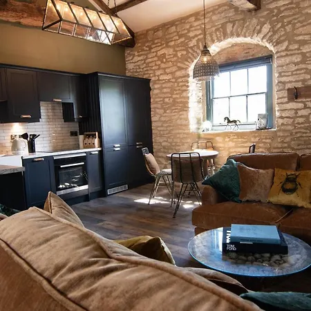 Hotel Stables