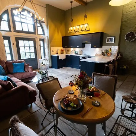 Hotel Stables
