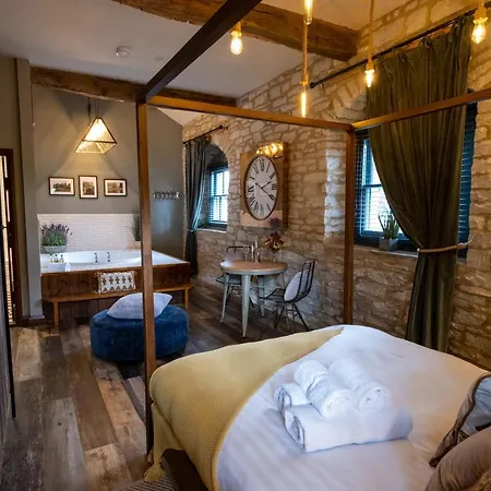 Hotel Stables