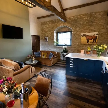 Stables Hotel 5*